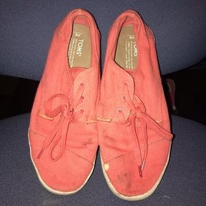 Toms sneakers